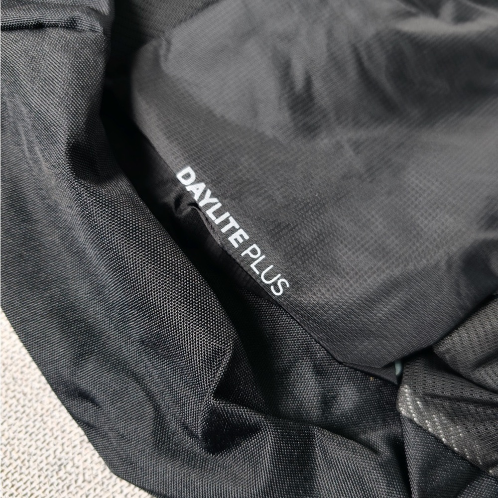 OSPREY Black Daylite Plus Men's Backpack - Picture 3 of 5